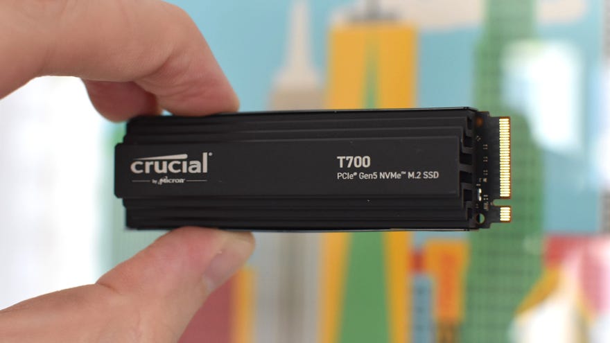 The Crucial T700 SSD with its large heatsink attached.